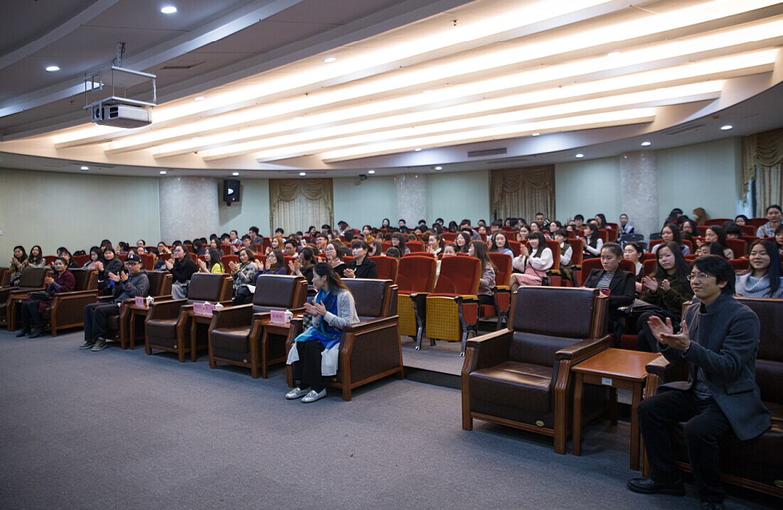 视听盛宴呈现我院名师讲坛更多精彩——福建省音协章绍同主席作客我院